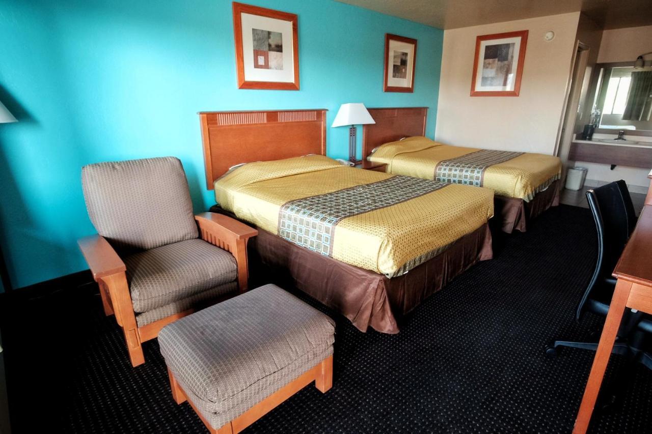 Claridge Inn - Saint George Extérieur photo
